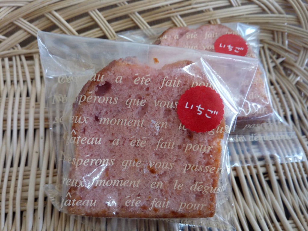 いちごのパウンドケーキの商品写真